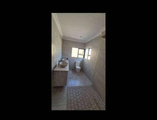 3 BEDROOM TOWNHOUSE TO LET IN DEL JUDOR EXT 4